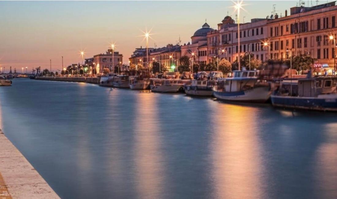 شقة Sea Breeze House فيوميتشينو المظهر الخارجي الصورة